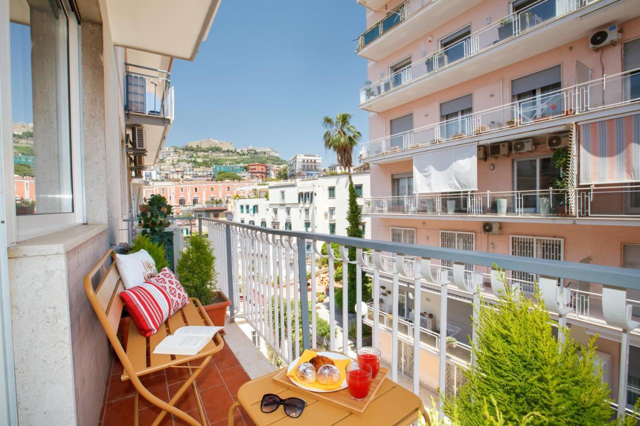 Vivaldo Suite Piazza Dei Martiri - Guest House เนเปิลส์ ภายนอก รูปภาพ