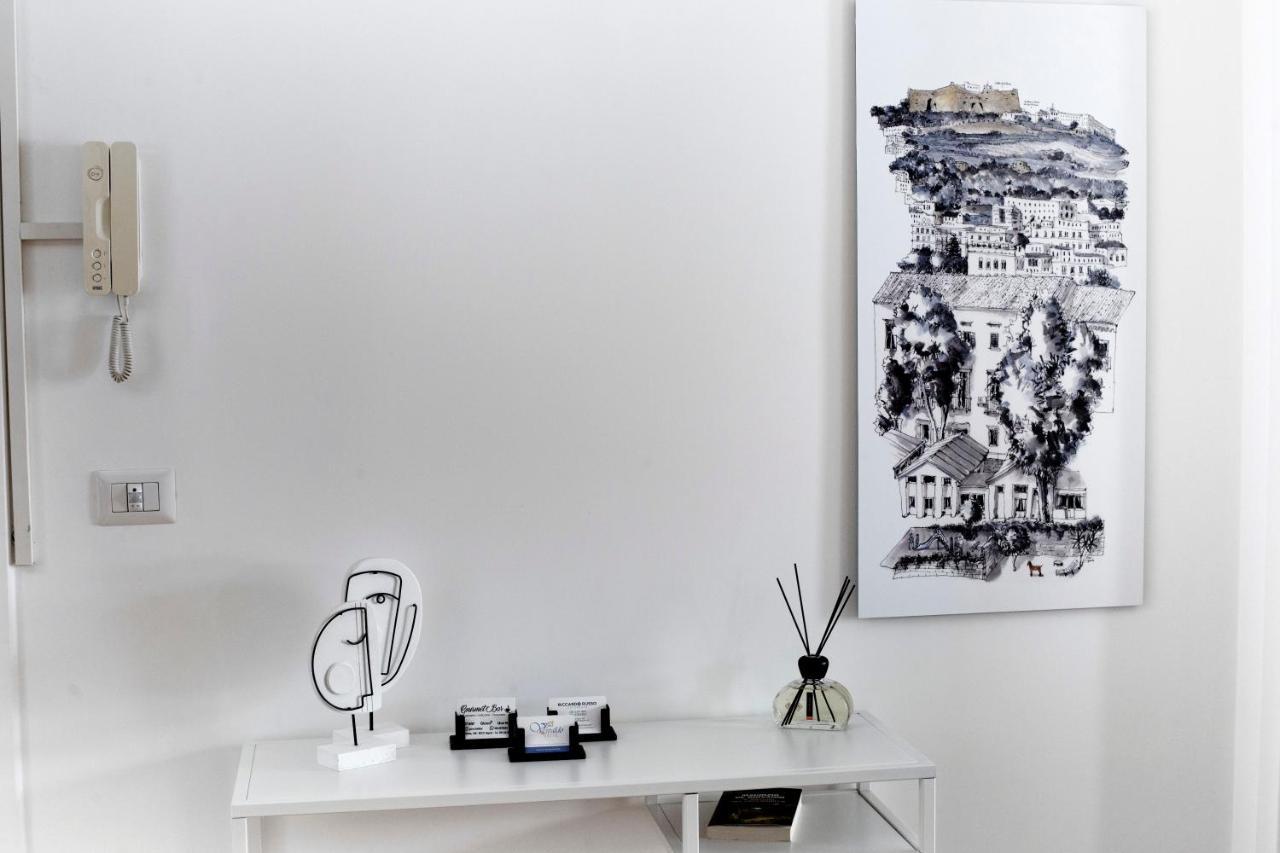 Vivaldo Suite Piazza Dei Martiri - Guest House เนเปิลส์ ภายนอก รูปภาพ