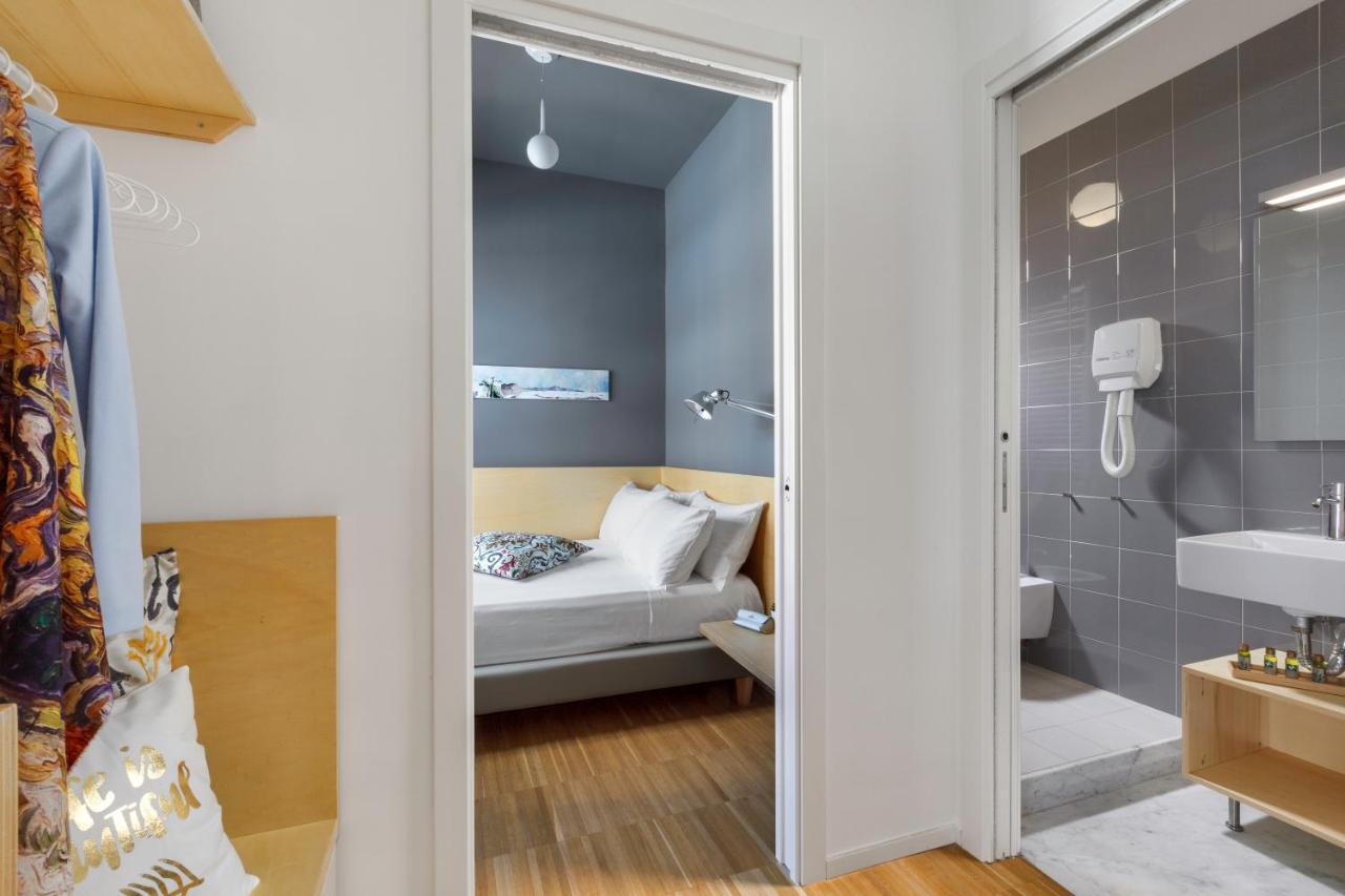 Vivaldo Suite Piazza Dei Martiri - Guest House เนเปิลส์ ภายนอก รูปภาพ