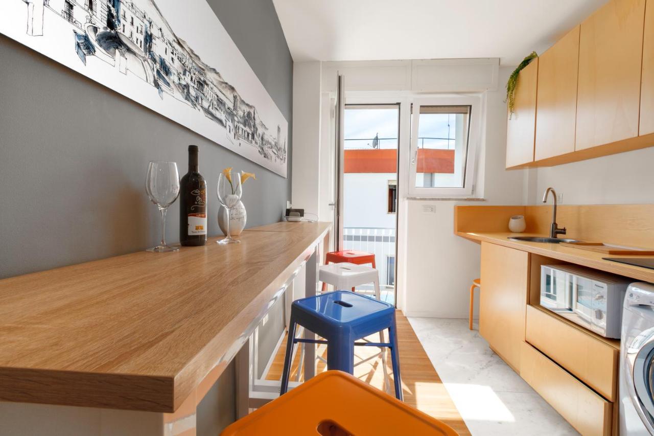 Vivaldo Suite Piazza Dei Martiri - Guest House เนเปิลส์ ภายนอก รูปภาพ