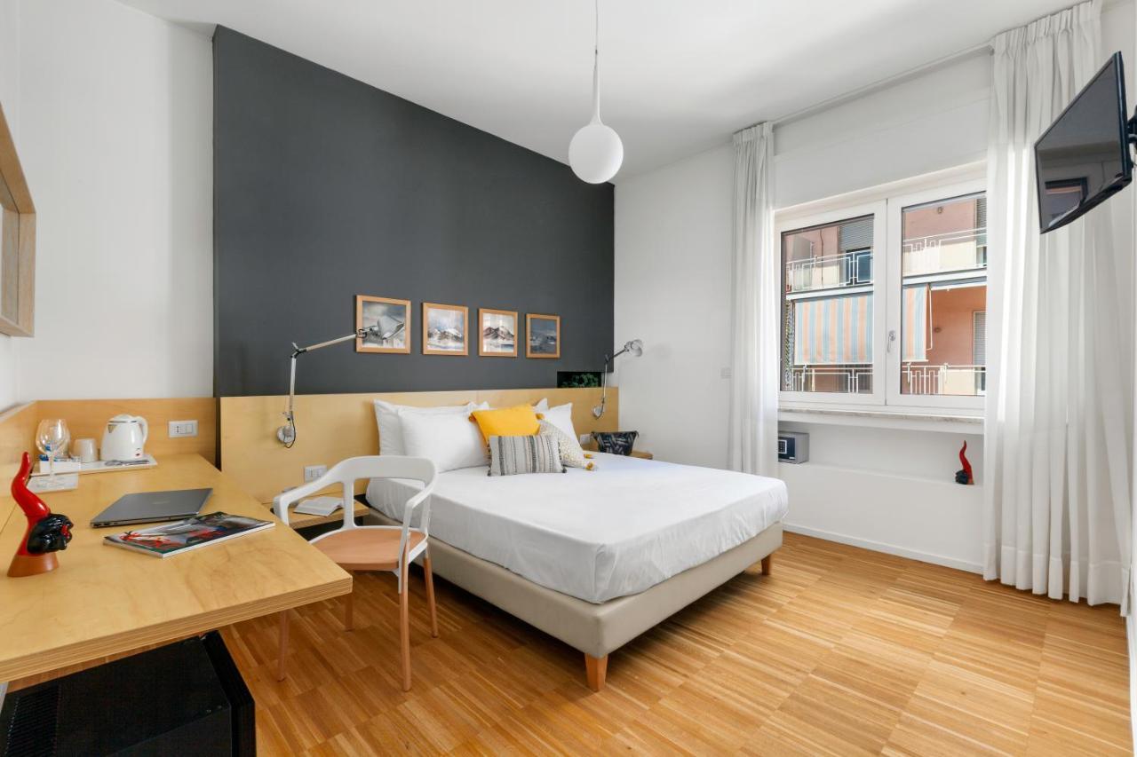 Vivaldo Suite Piazza Dei Martiri - Guest House เนเปิลส์ ภายนอก รูปภาพ